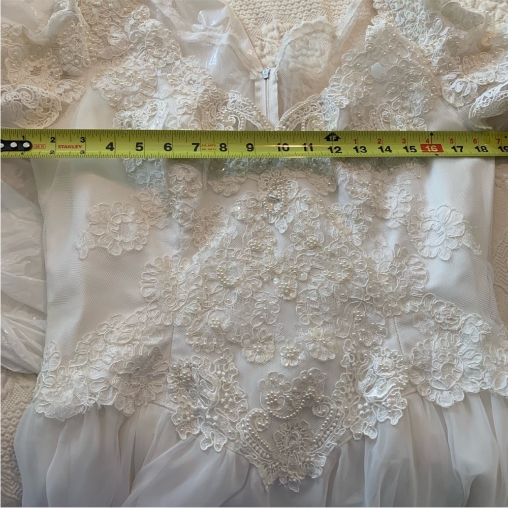 Vintage Wedding Dress Lace Sleeve 1970’s - Picture 10 of 12